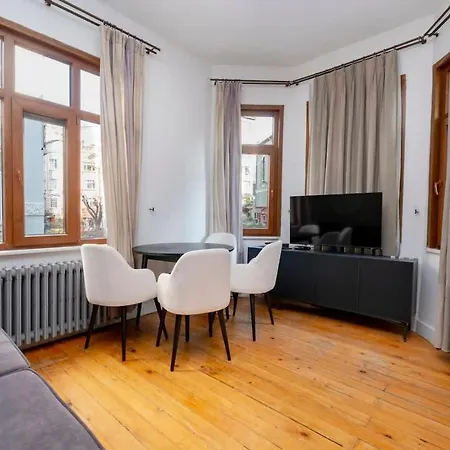Apartment Cosy Historical Flat
